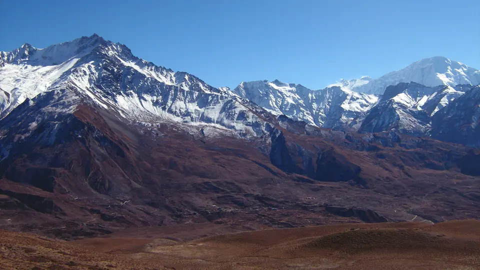 Annapurna range above the Manang valley