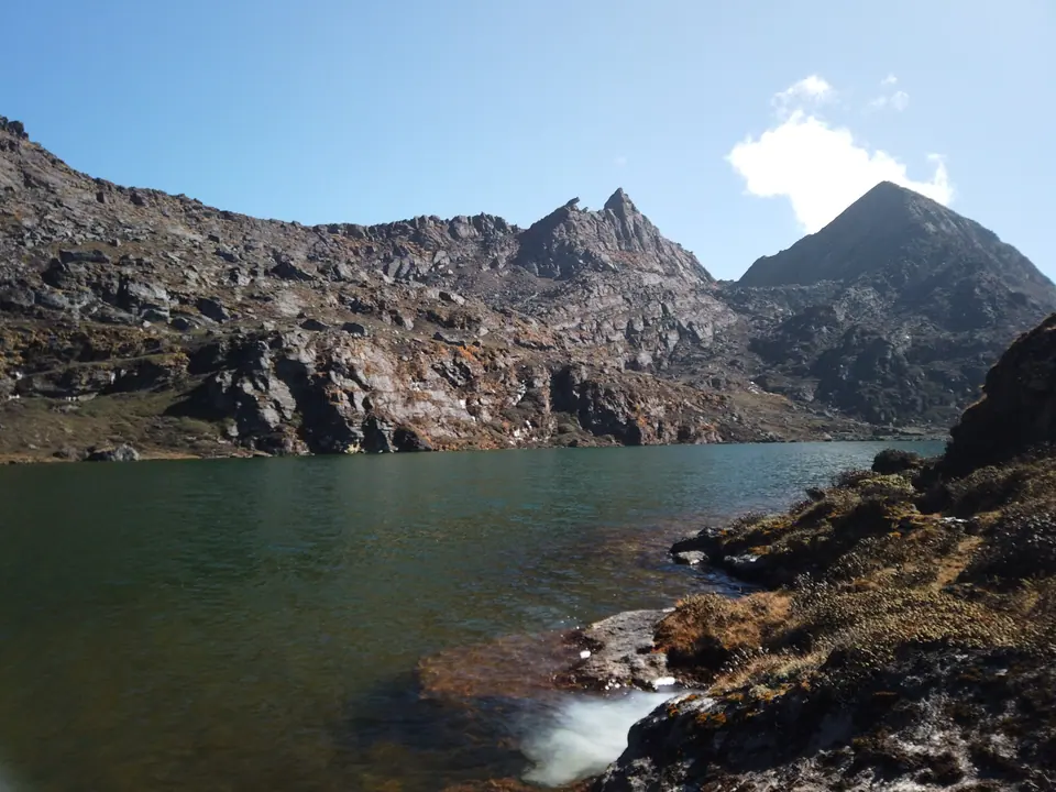 One of the high lakes on the Dagala trek
