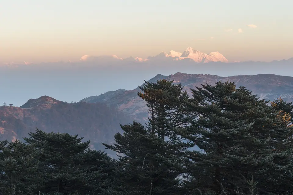 Lhotse, Everest, Makalu and Chomo Lonzo, the peaks above the Kangshung and Kama valleys, seen from Sandakphu